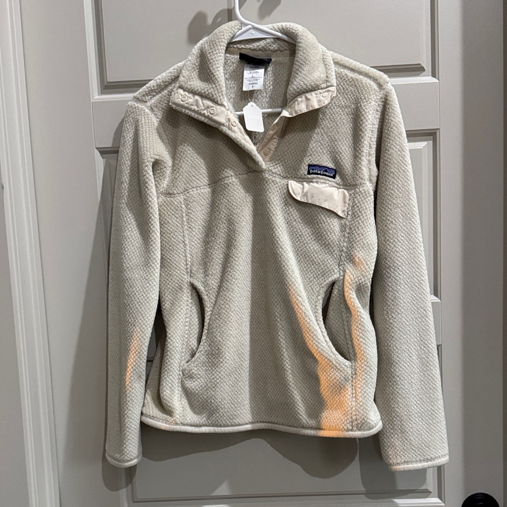 Patagonia Off-White Fleece Jacket